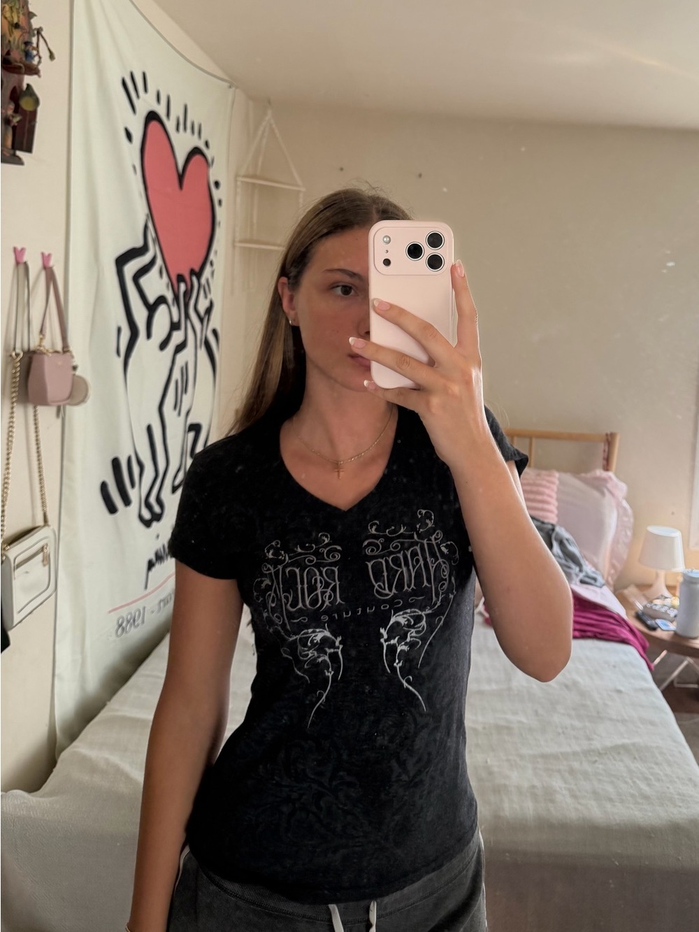 Hard Rock Cafe Black V-Neck Graphic Tee